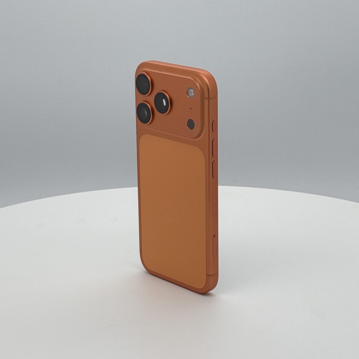 iPhone 17 Pro 256GB Cosmic Orange