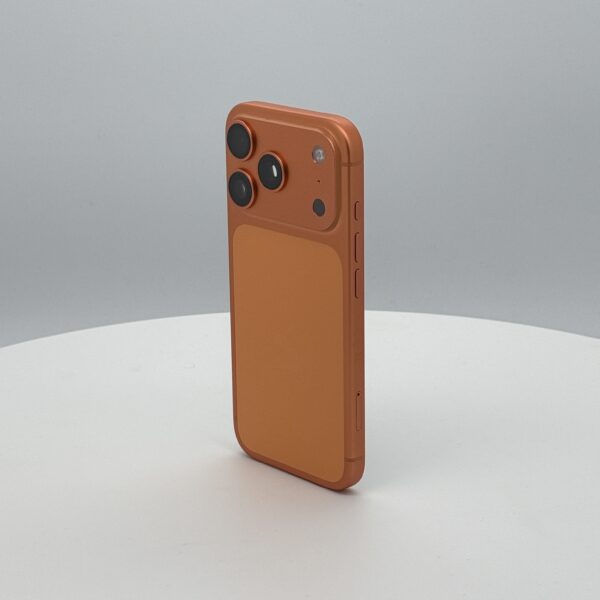 iPhone 17 Pro 256GB Cosmic Orange